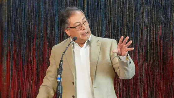 Facebook: Gustavo Petro Facebook: Gustavo Petro