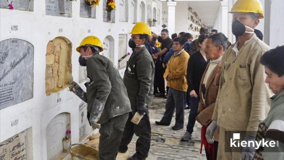 El sepulturero más antiguo del cementerio central