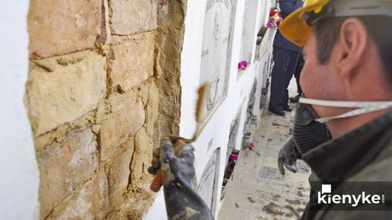 El sepulturero más antiguo del cementerio central