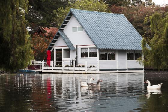La historia de la casa flotante en Sesquilé La historia de la casa flotante en Sesquilé