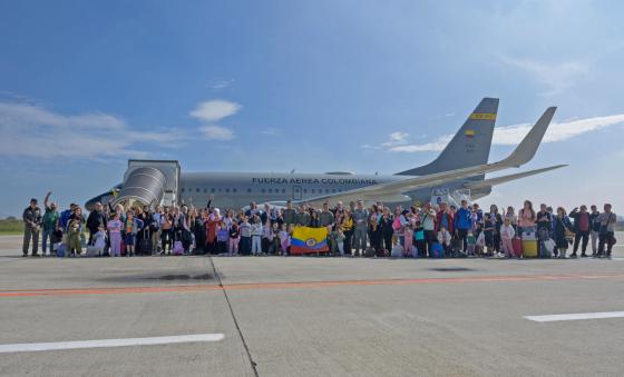 Cancillería anuncia que habrá un segundo vuelo humanitario desde Líbano para repatriar colombianos Cancillería anuncia que habrá un segundo vuelo humanitario desde Líbano para repatriar colombianos