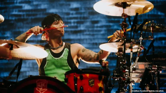 Facebook: Twenty one pilots Facebook: Twenty one pilots