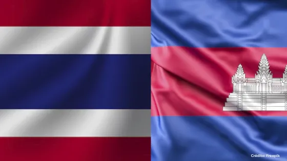 Banderas de Tailandia y Camboya. Banderas de Tailandia y Camboya.