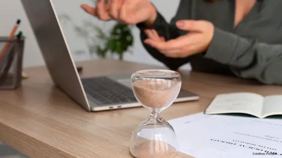 Créditos: Freepik jornada laboral