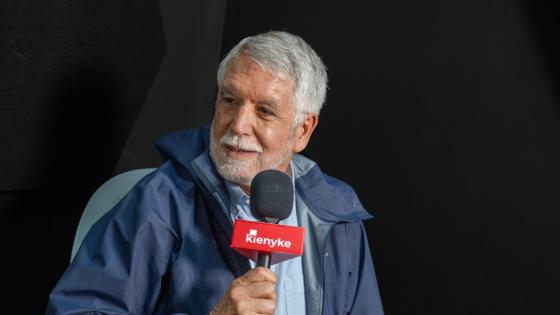 Enrique Peñalosa, precandidato presidencial. Enrique Peñalosa, precandidato presidencial.