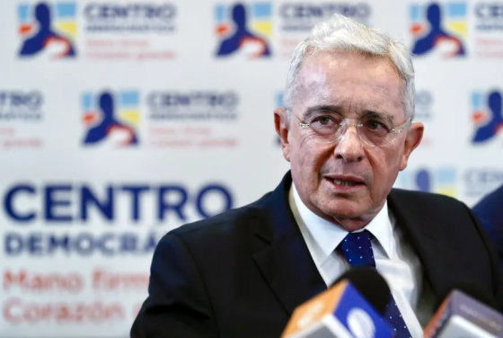 Álvaro Uribe, expresidente de Colombia. Álvaro Uribe.