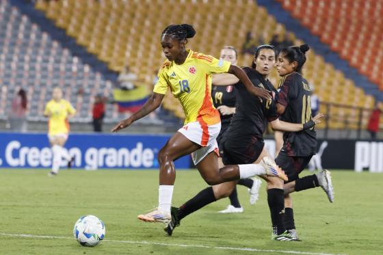 Linda Caicedo finalista XI ideal FIFpro