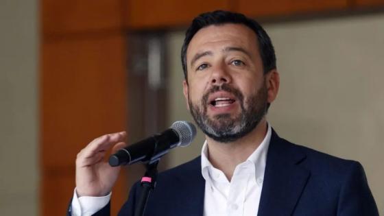 Carlos Fernando Galán El concejal Avellaneda acusa a Galán de crisis en basuras.