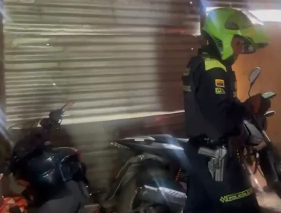 Motocicletas recuperadas en un lote de la invasión Hollywood en Ciudad Bolívar