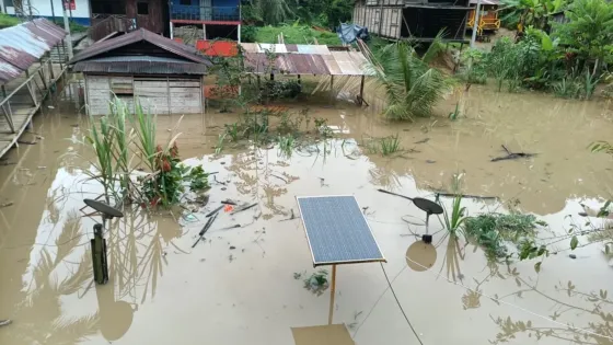 Comunidad en Chocó (Colombia) afectada por las inundaciones