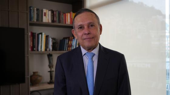 Efraín Cepeda, precandidato presidencial.