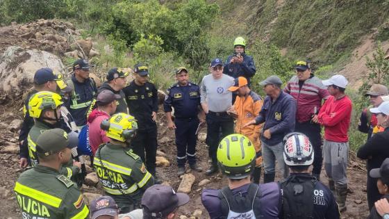En Gutiérrez, Cundinamarca, continúa la búsqueda de una menor de 11 años y un subteniente de Bomberos.