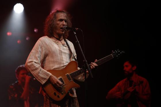 El músico extremeño Robe Iniesta, líder del grupo de rock Extremoduro, ha fallecido a los 63 años.