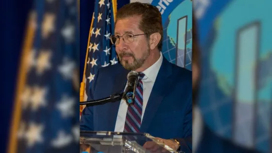  Carlos Sánchez Berzaín, director del Instituto Interamericano para la Democracia (IID)