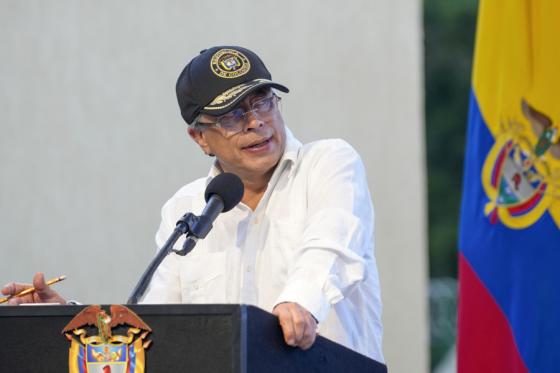 Gustavo Petro Ecuador