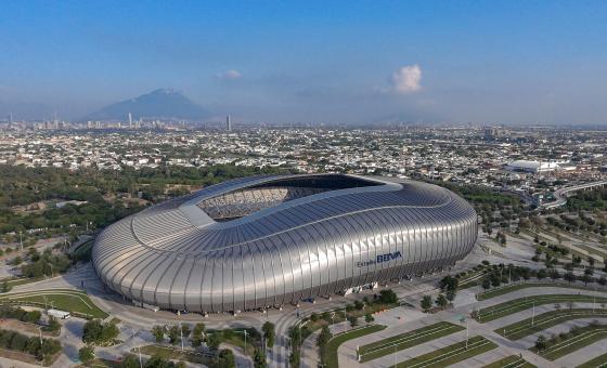  Fotografía aérea que muestra el Estadio BBVA, sede de la Copa Mundial de Fútbol 2026, este viernes, en la ciudad de Monterrey (México). Los organizadores de la Copa Mundial en Monterrey harán una fiesta en el partido número 1.000 de la historia de la competición, que se celebrará dentro de cuatro meses, aseguró hoy Alejandro Hütt, Host City Manager de la sede del norte mexicano.
