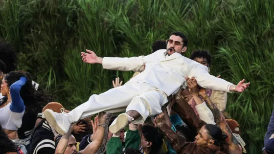 Bad Bunny hizo historia y desató una fiesta latina en el Super Bowl