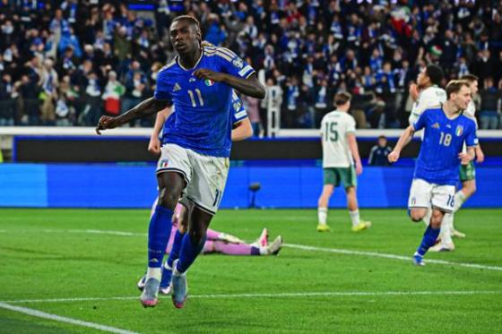 Italia jugará su clasificación al Mundial 2026 en el repechaje. 