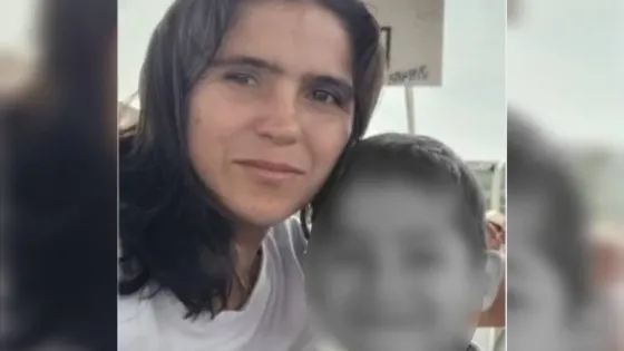  Yudi Katherine y su hijo Kevin Acosta