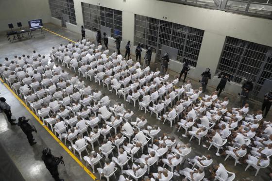 Meguajuicio Mara Salvatrucha en el Cecot de El Salvador. 