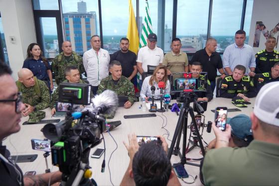 Gobernación del Meta ofrece recompensa por asesinatos de líderes de campaña de De la Espriella. 