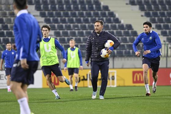 Selección Uzbekistán se prepara para el Mundial 2026. 