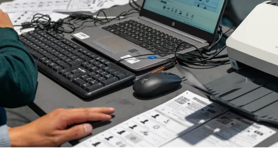Aún no hay resultados del voto exterior: Registraduría alerta por cifras falsas