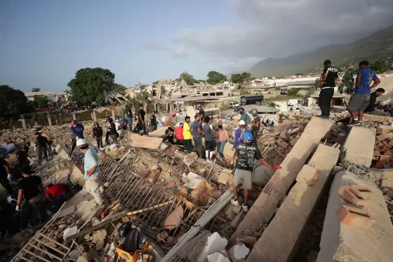 "Ya no hay nada para nosotros" en La Guaira: el lamento tras doble terremoto en Venezuela