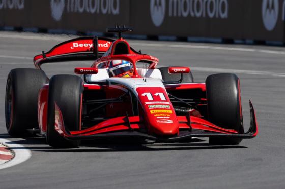 Fórmula 2: Sebastián Montoya perdió la carrera en la última curva