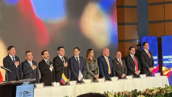 CNE le entrega a De la Espriella credencial como presidente electo de Colombia