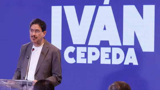 Lo que Cepeda repite y lo que deja por fuera en su plan de gobierno