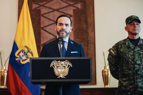 Presidente abelardo de la espriella combate drogas esta dando discurso