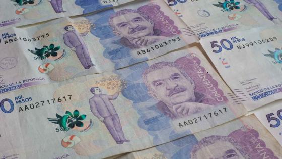 BILLETES COLOMBIANOS EN GRAN CANTIDAD