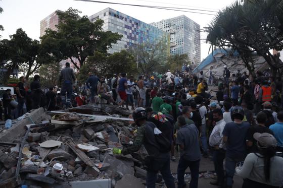 Terremoto en Colombia ya deja 132 muertos y 570 heridos 