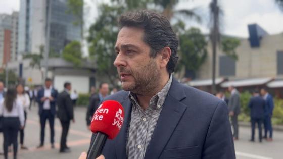 foto del nuevo presidente del fondo milagro que reconstruira a colombia tras el terremoto