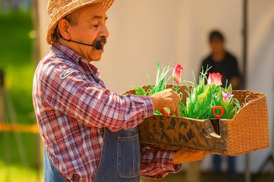 Escena de la obra teatral Los Tres Chivitos Gruff en Bogotá