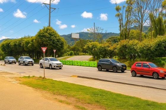 Agente de tránsito realizando controles vehiculares en Bogotá