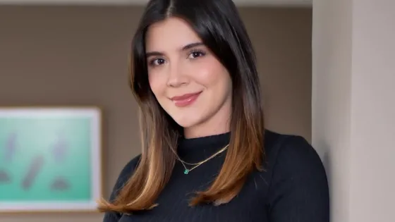Presentadora de RCN Isabella Atehortúa