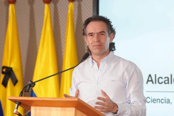 Alcalde confirma disparos en colegio de Medellín