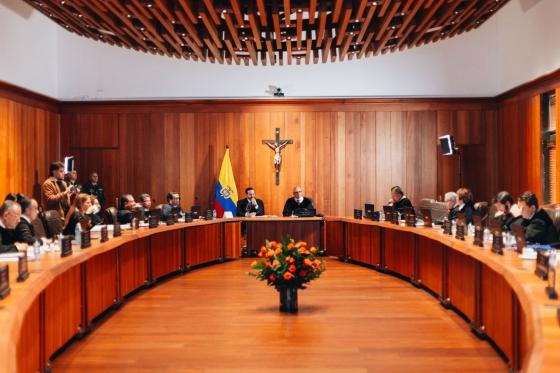 Abelardo de la espriella reunido con magistrados de la Corte Constitucional