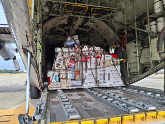 ¿Qué ayudas transportó la Fuerza Aérea para las zonas afectadas por el sismo?