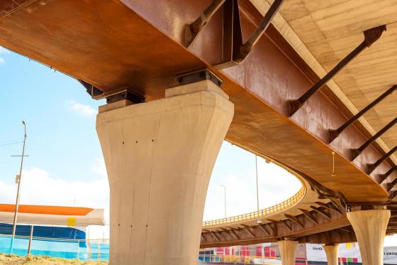 Puente en Bogotá con tecnología de aisladores sísmicos