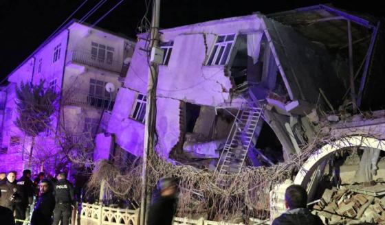 Fuerte terremoto sacudió a Turquía
