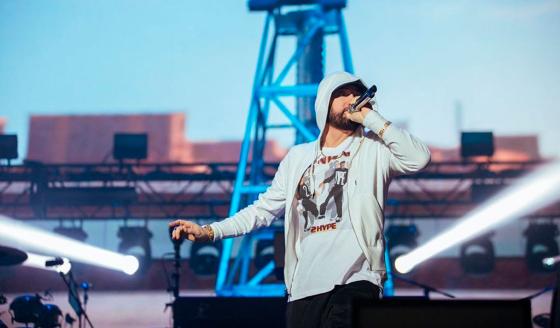 Eminem sorprende a sus fans con nuevo álbum