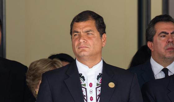 Rafael Correa llamado a juicio por presuntos sobornos