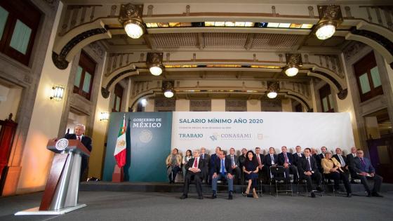 AMLO aumenta en un 20 % el salario mínimo en México AMLO aumenta en un 20 % el salario mínimo en México