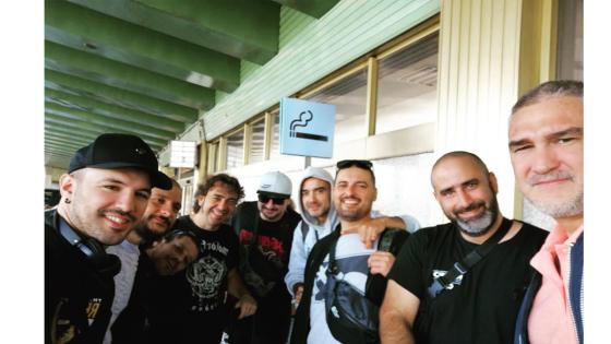 Kase.O es conocido en Colombia por sus distintas colaboraciones con artistas locales, incluso, tiene un cypher junto a varios raperos como Kiño, Crudo Means Raw y Doble Porción. Kase.O es conocido en Colombia por sus distintas colaboraciones con artistas locales, incluso, tiene un cypher junto a varios raperos como Kiño, Crudo Means Raw y Doble Porción.