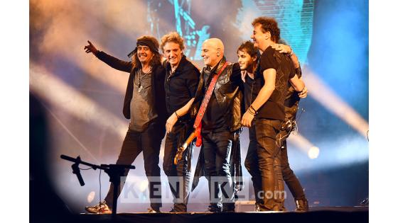 Bogotá fue la primera escala de la gira ‘Gracias Totales’, que recorrerá varias ciudades de Latinoamérica y Estados Unidos, reafirmando el legado de ser la banda de rock en español más grande e influyente, pero sobre todo, rendirle tributo a la memoria, alma, corazón y talento de Soda Stereo, su líder Gustavo Cerati. Bogotá fue la primera escala de la gira ‘Gracias Totales’, que recorrerá varias ciudades de Latinoamérica y Estados Unidos, reafirmando el legado de ser la banda de rock en español más grande e influyente, pero sobre todo, rendirle tributo a la memoria, alma, corazón y talento de Soda Stereo, su líder Gustavo Cerati.