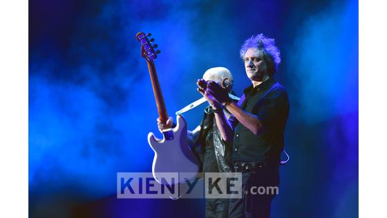 Bogotá fue la primera escala de la gira ‘Gracias Totales’, que recorrerá varias ciudades de Latinoamérica y Estados Unidos, reafirmando el legado de ser la banda de rock en español más grande e influyente, pero sobre todo, rendirle tributo a la memoria, alma, corazón y talento de Soda Stereo, su líder Gustavo Cerati. Bogotá fue la primera escala de la gira ‘Gracias Totales’, que recorrerá varias ciudades de Latinoamérica y Estados Unidos, reafirmando el legado de ser la banda de rock en español más grande e influyente, pero sobre todo, rendirle tributo a la memoria, alma, corazón y talento de Soda Stereo, su líder Gustavo Cerati.