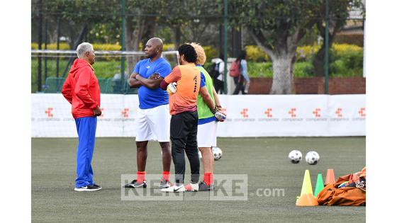 Entrenamiento de las leyendas de la Selección Colombia previó al compromiso con las leyendas del Barcelona. Entrenamiento de las leyendas de la Selección Colombia previó al compromiso con las leyendas del Barcelona.